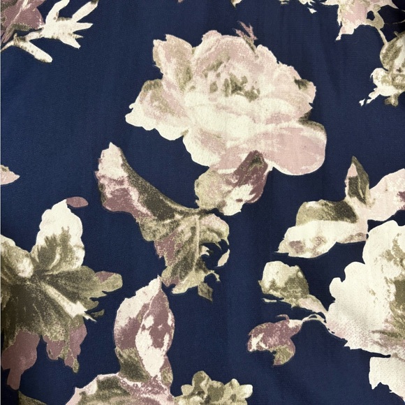 Fun and floral dress - Picture 3 of 3